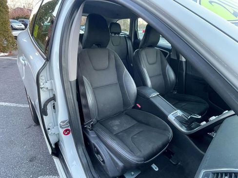 Used 2016 Volvo XC60 T5 image 14