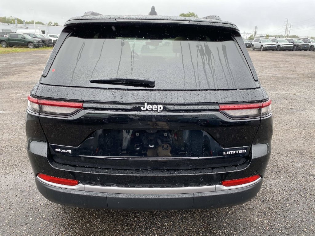 New 2027 Jeep Grand Cherokee Limited AWD/4WD image 4