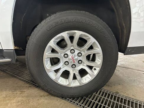 Used 2018 GMC Yukon XL SLE image 43