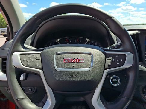 Used 2022 GMC Terrain SLT w/ Infotainment Package II AWD/4WD image 21