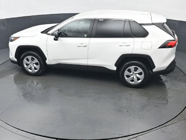 Certified 2025 Toyota RAV4 LE AWD/4WD image 37