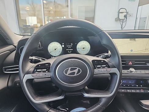 Used 2024 Hyundai Elantra Limited image 21