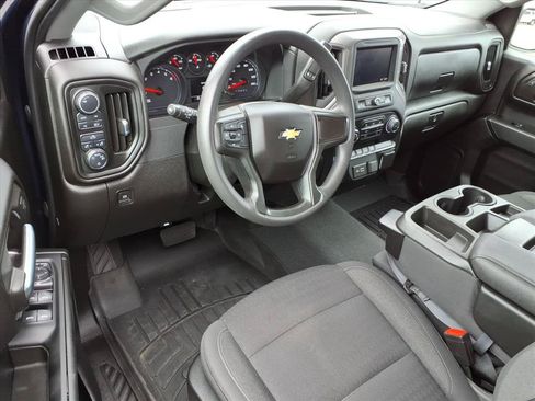 Used 2022 Chevrolet Silverado 1500 Custom AWD/4WD image 17