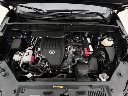 Used 2024 Toyota Highlander XLE image 25