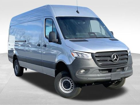 New 2025 Mercedes-Benz Sprinter 2500 image 1