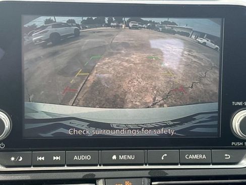 Used 2025 Nissan Altima 2.5 SV FWD image 38