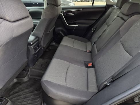 Used 2019 Toyota RAV4 XLE image 29