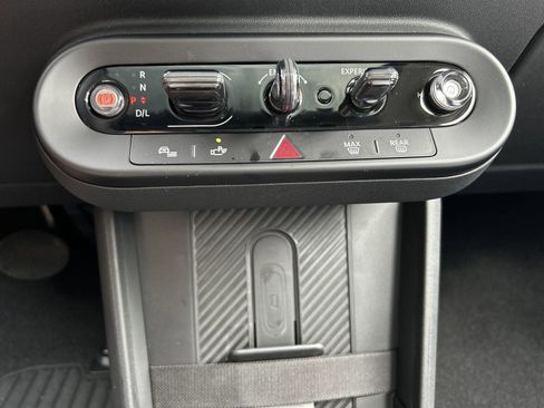 Certified 2025 MINI Cooper 2-Door Hardtop image 16