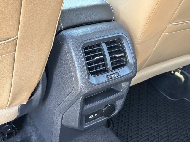 Certified 2024 Volkswagen Tiguan SE R-Line FWD image 29