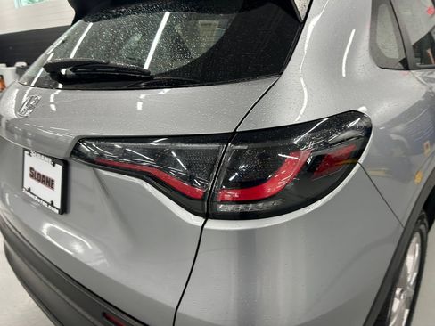 Used 2024 Honda HR-V LX image 19