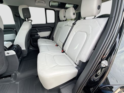 New 2026 Land Rover Defender 110 X-Dynamic SE AWD/4WD image 21