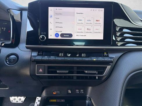 Used 2025 Toyota Camry SE image 19