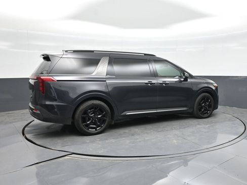 Used 2026 Kia Carnival SX w/ SX Dark Edition Package FWD image 19