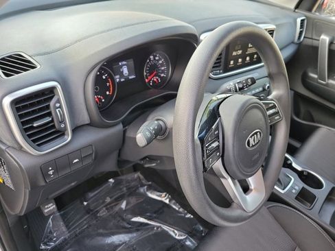 Used 2021 Kia Sportage LX image 16