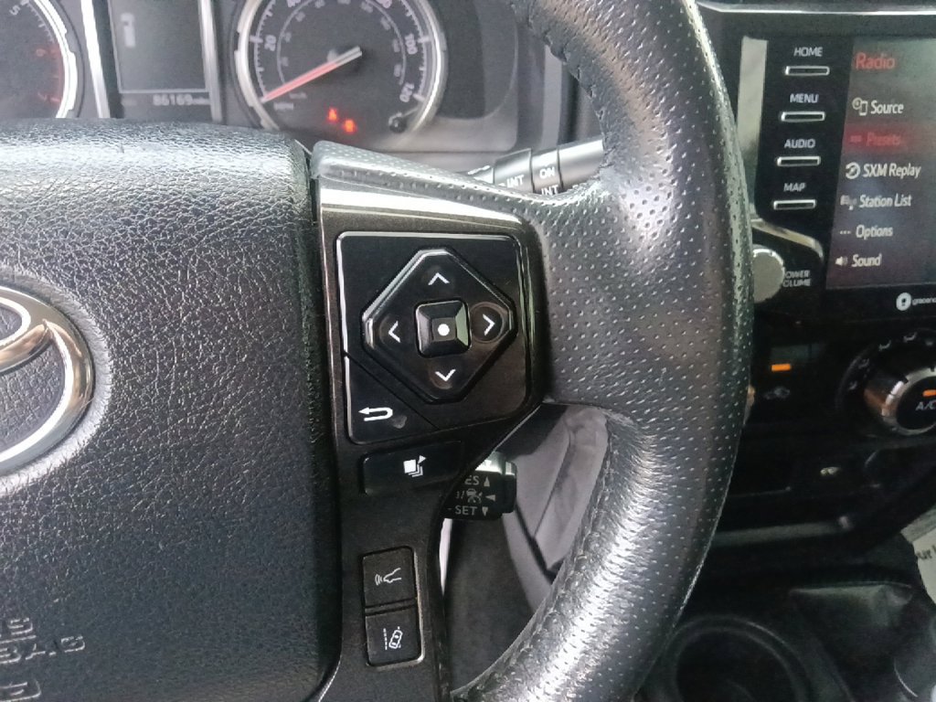 Used 2021 Toyota 4Runner TRD Off-Road AWD/4WD image 19