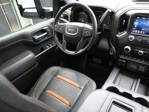 Used 2022 GMC Sierra 2500 AT4 w/ AT4 Premium Plus Package AWD/4WD image 24