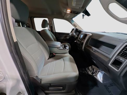 Used 2017 RAM 1500 Express RWD image 18