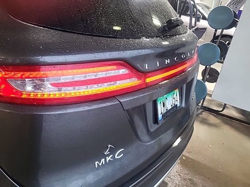 Used 2017 Lincoln MKC Reserve w/ Lincoln MKC Climate Package AWD/4WD image 7