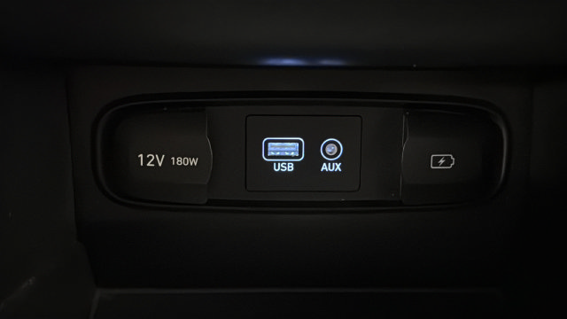 Used 2019 Hyundai Santa Fe SE AWD/4WD image 30
