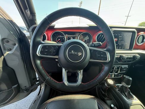 Used 2021 Jeep Wrangler Unlimited Rubicon AWD/4WD image 16
