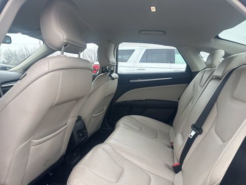 Used 2018 Ford Fusion Titanium image 19