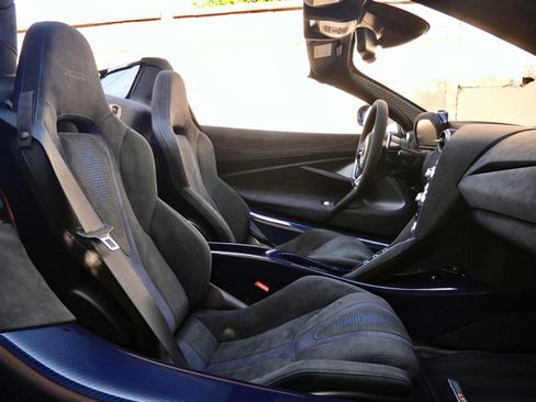 Used 2022 McLaren 765LT RWD image 11