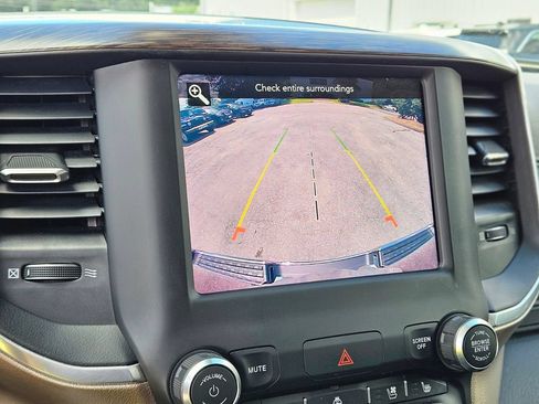 Used 2020 RAM 1500 Laramie AWD/4WD image 21