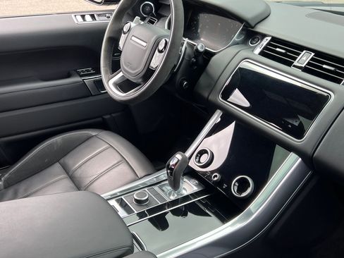 Used 2022 Land Rover Range Rover Sport HST image 4