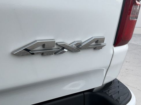 Used 2019 RAM 1500 Laramie AWD/4WD image 29