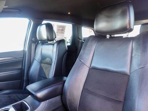 Used 2022 Jeep Grand Cherokee Laredo X image 24