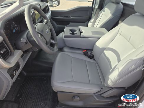 New 2026 Ford F250 XL w/ XL Chrome Package image 6