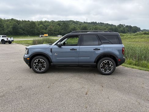 New 2026 Ford Bronco Sport Outer Banks w/ Outer Banks Tech Package+ AWD/4WD image 2