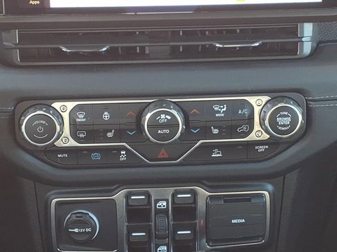 Used 2024 Jeep Wrangler Unlimited Rubicon 4xe w/ Convenience Group image 14