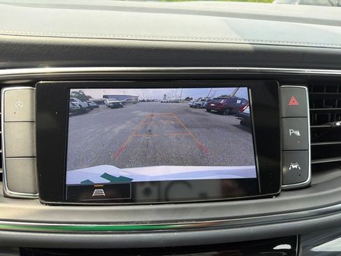 Used 2023 Buick Enclave Essence w/ Experience Buick Package FWD image 10