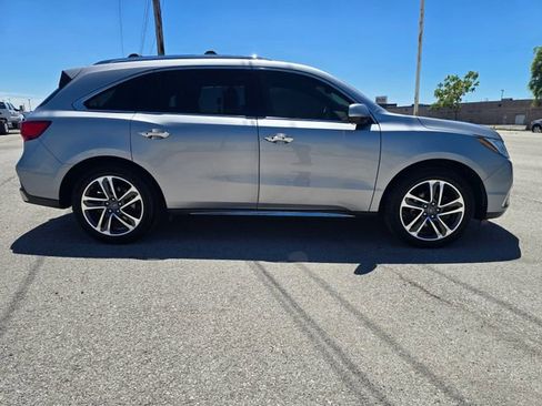 Used 2017 Acura MDX SH-AWD image 2