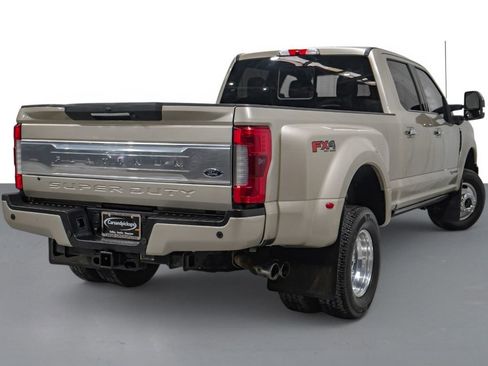 Used 2018 Ford F350 Platinum w/ Platinum Ultimate Package AWD/4WD image 6
