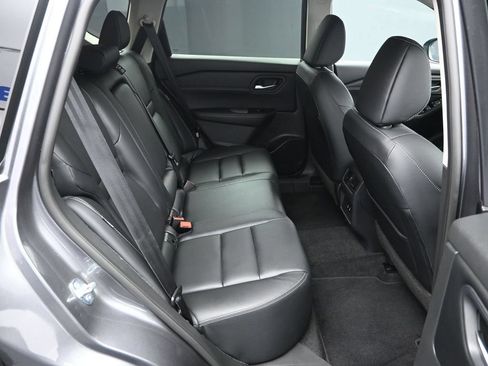 Used 2025 Nissan Rogue SL FWD image 35