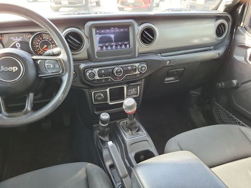 Used 2023 Jeep Gladiator Sport AWD/4WD image 24