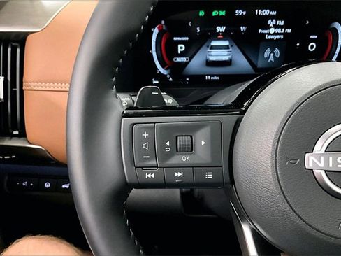 New 2025 Nissan Pathfinder Platinum image 21