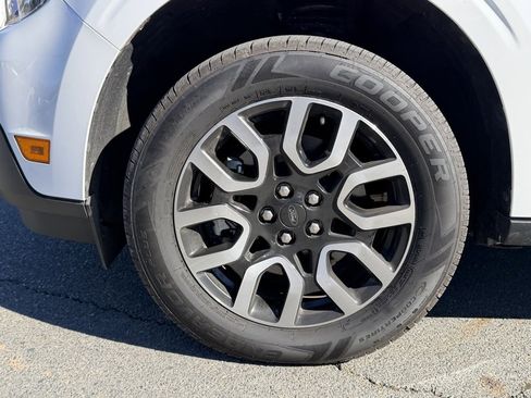 Used 2022 Ford Maverick Lariat w/ Lariat Luxury Package image 10