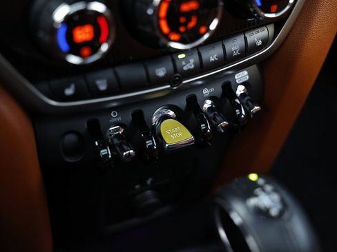 Used 2023 MINI Cooper Countryman SE w/ Signature Upholstery Package image 38