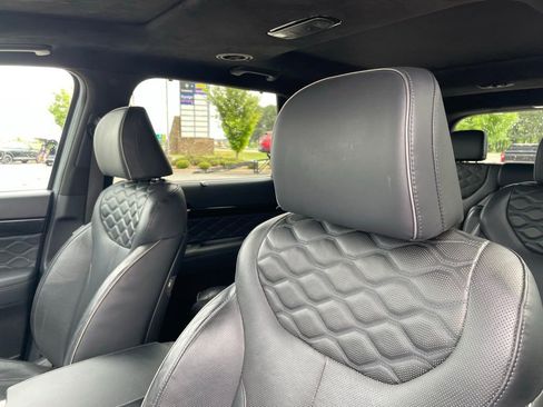 Used 2021 Hyundai Palisade Calligraphy image 25