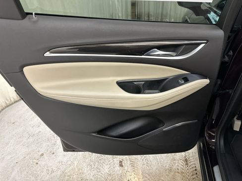 Used 2018 Buick Enclave Premium w/ Experience Buick Package image 12