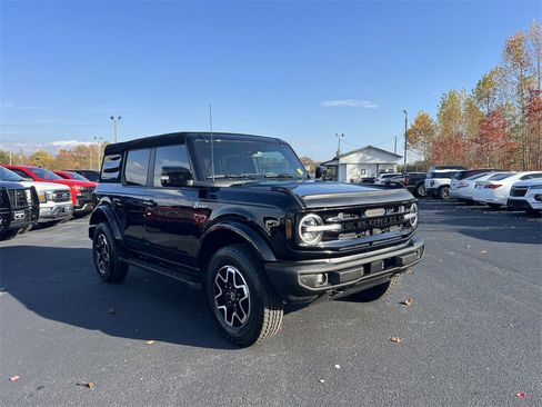 Certified 2024 Ford Bronco Outer Banks image 3