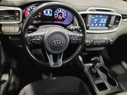 Used 2018 Kia Sorento AWD image 22