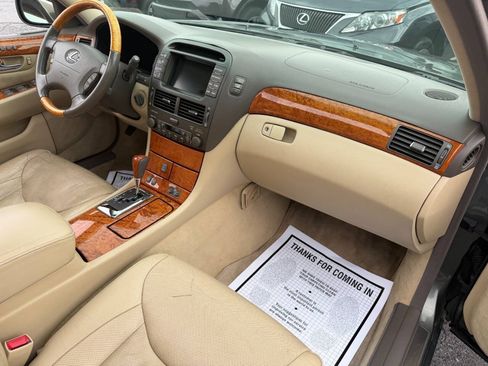 Used 2005 Lexus LS 430 RWD image 42