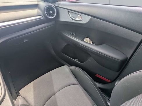 Used 2023 Kia Forte LXS w/ LXS Technology Package FWD image 15