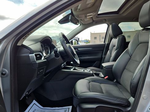Used 2018 MAZDA CX-5 Touring w/ Preferred Equipment Package AWD/4WD image 13