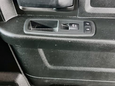 Used 2020 RAM 1500 Tradesman w/ Chrome Plus Package RWD image 29
