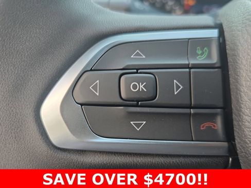 New 2025 Jeep Compass Latitude w/ Sun & Sound Group image 18